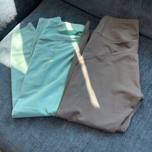 Layer 8 Gray and Jockey Mint Green Active leggings women’s M (2 for $10.00) EUC
